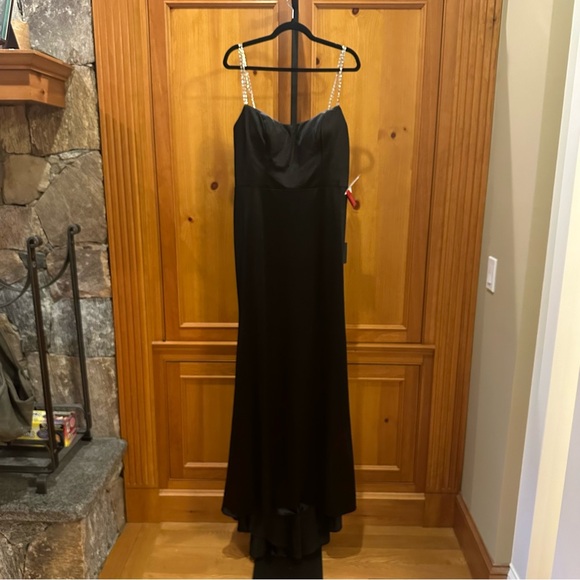 MAC DUGGAL CHARMEUSE RHINESTONE STRAP TRUMPET GOW - Picture 5 of 15